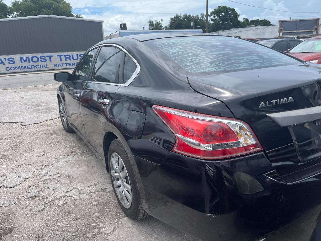 2013 Nissan Altima - $3,450
