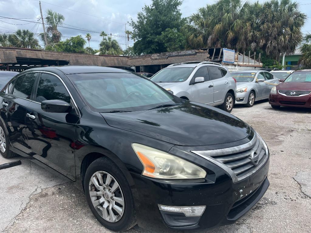 2013 Nissan Altima - $3,450