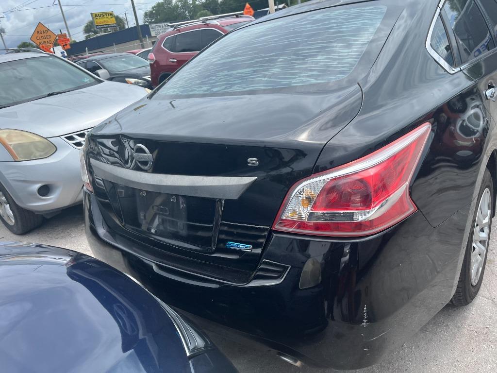 2013 Nissan Altima - $3,450