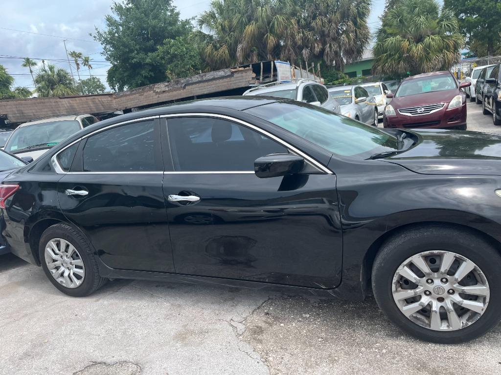 2013 Nissan Altima - $3,450