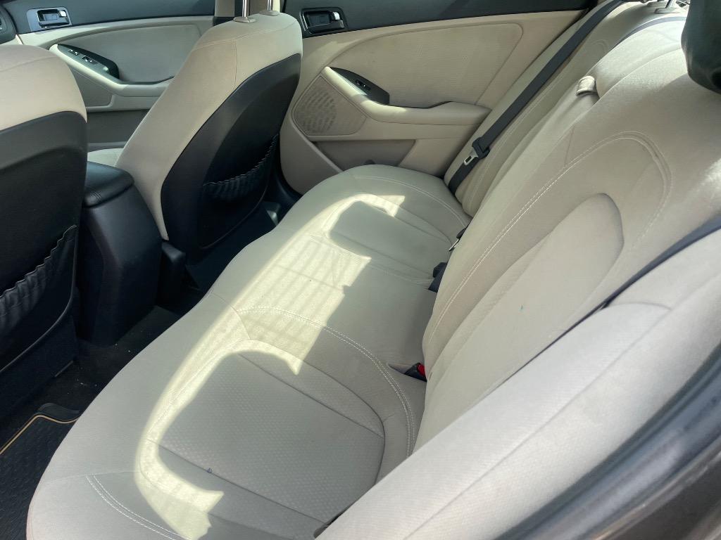 2011 Kia Optima LX photo