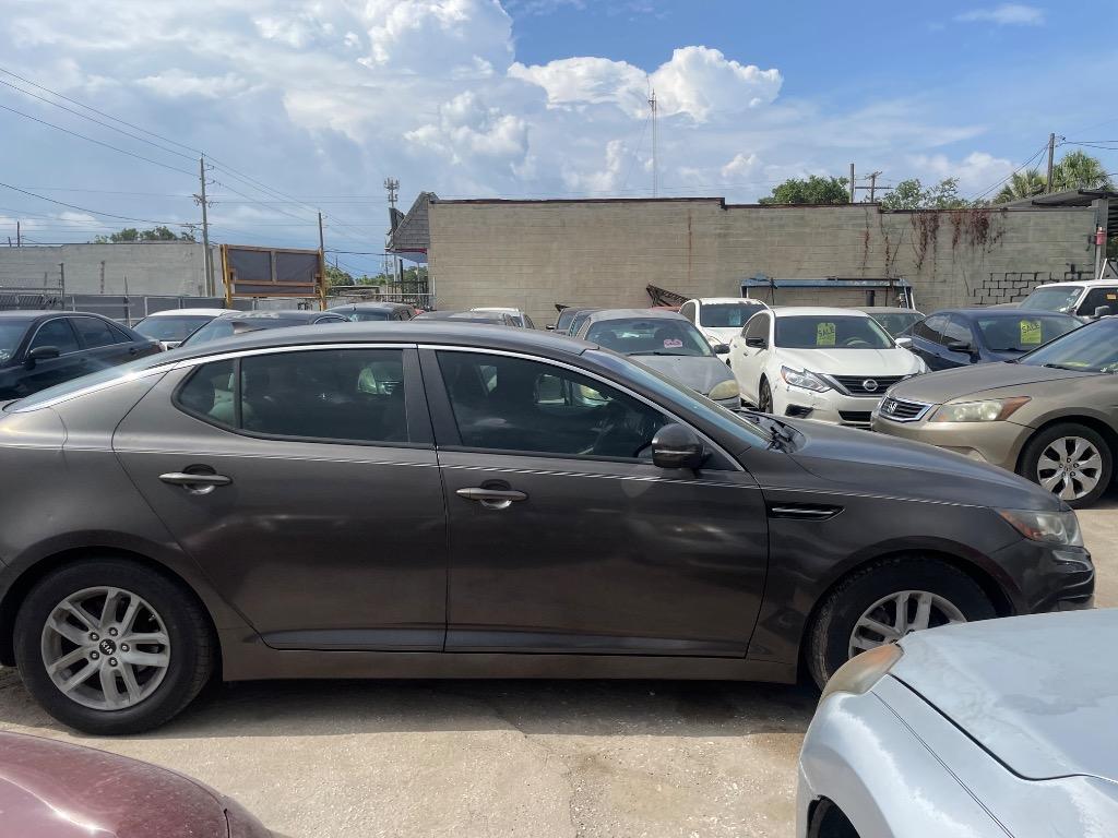 2011 Kia Optima LX photo
