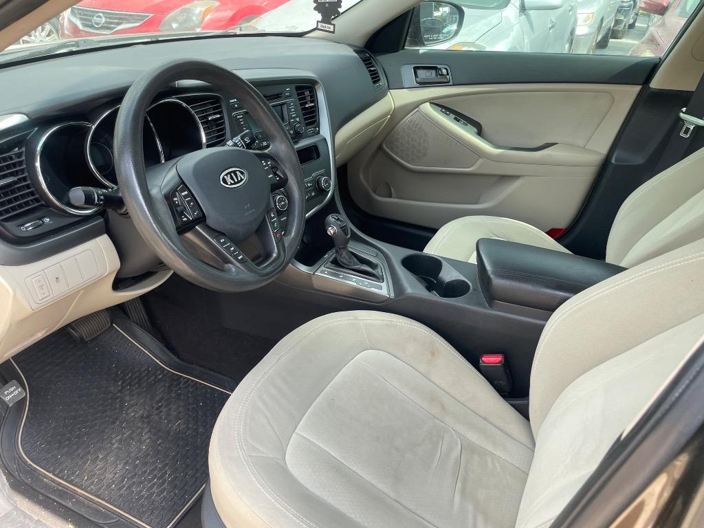 2011 Kia Optima LX photo