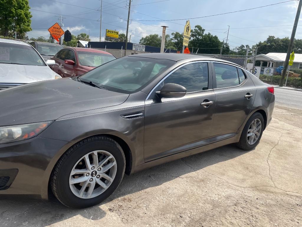2011 Kia Optima LX photo
