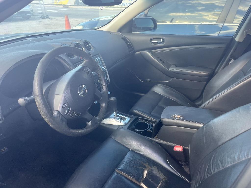 2011 Nissan Altima - $1,950