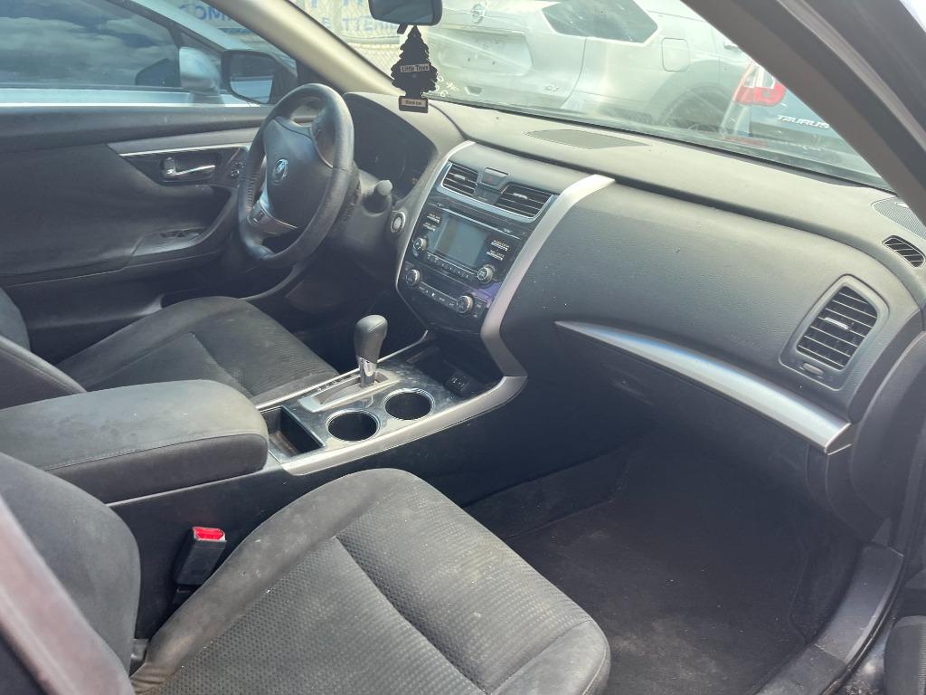 2014 Nissan Altima - $1,950