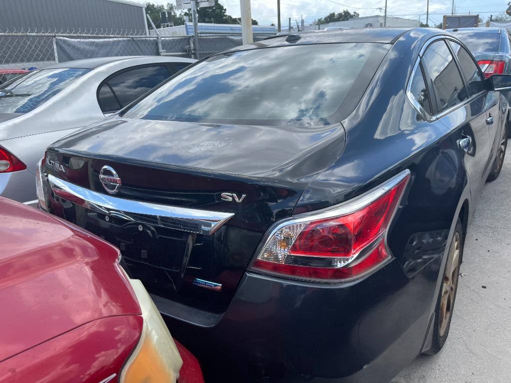 2014 Nissan Altima - $1,950