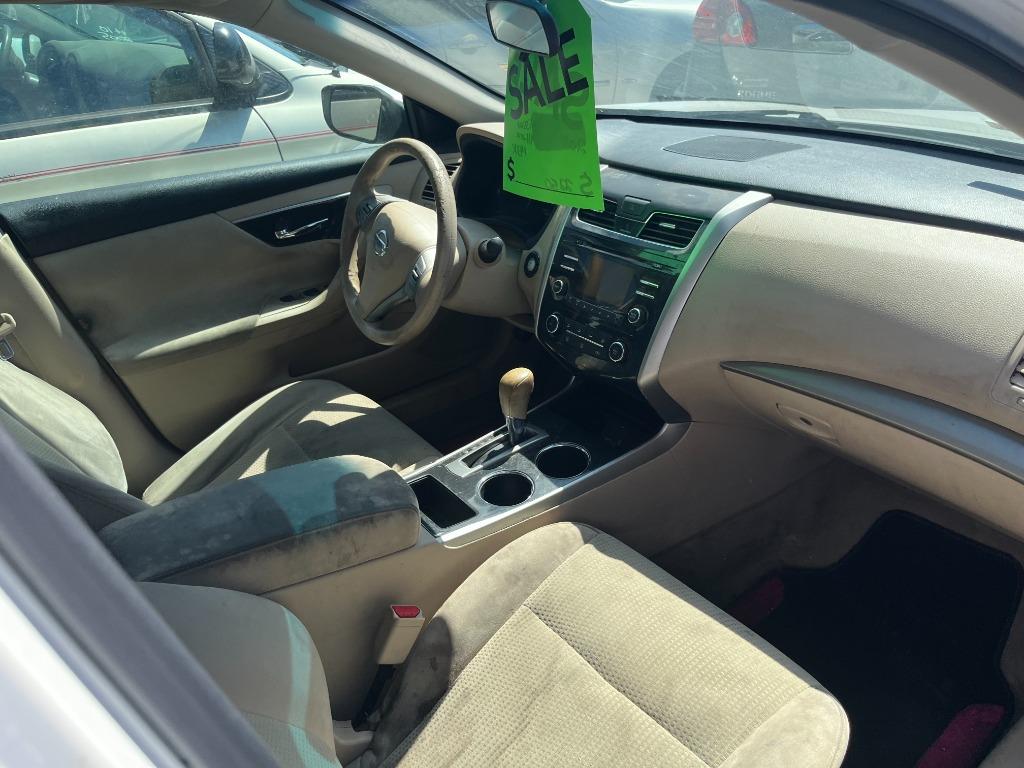 2014 Nissan Altima - $1,950