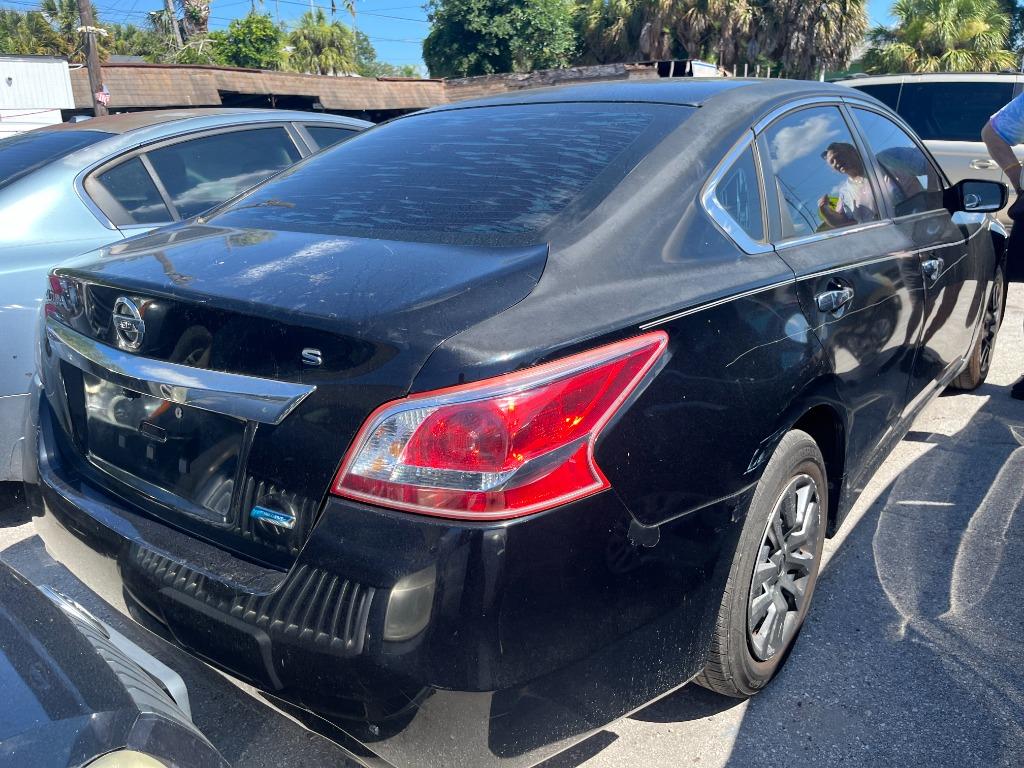 2013 Nissan Altima - $2,950