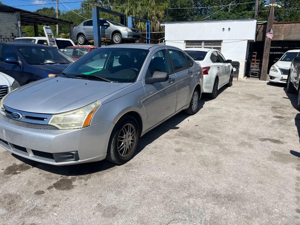 2010 Ford Focus - $1,950
