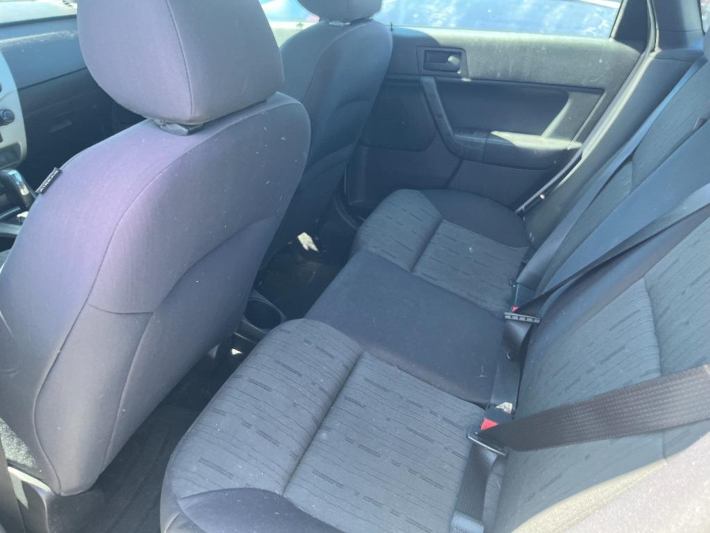 2010 Ford Focus - $1,950