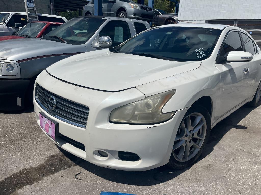 2010 Nissan Maxima - $2,450