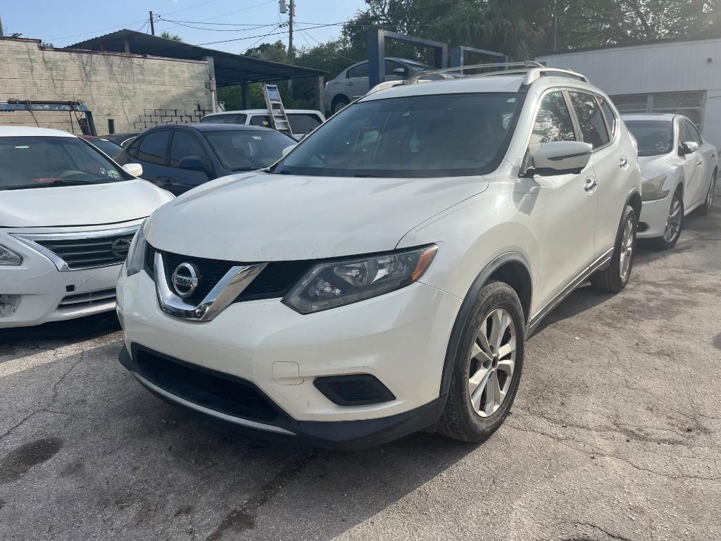 White 2016 Nissan Rogue SUV / Crossover Front-Wheel Drive Automatic