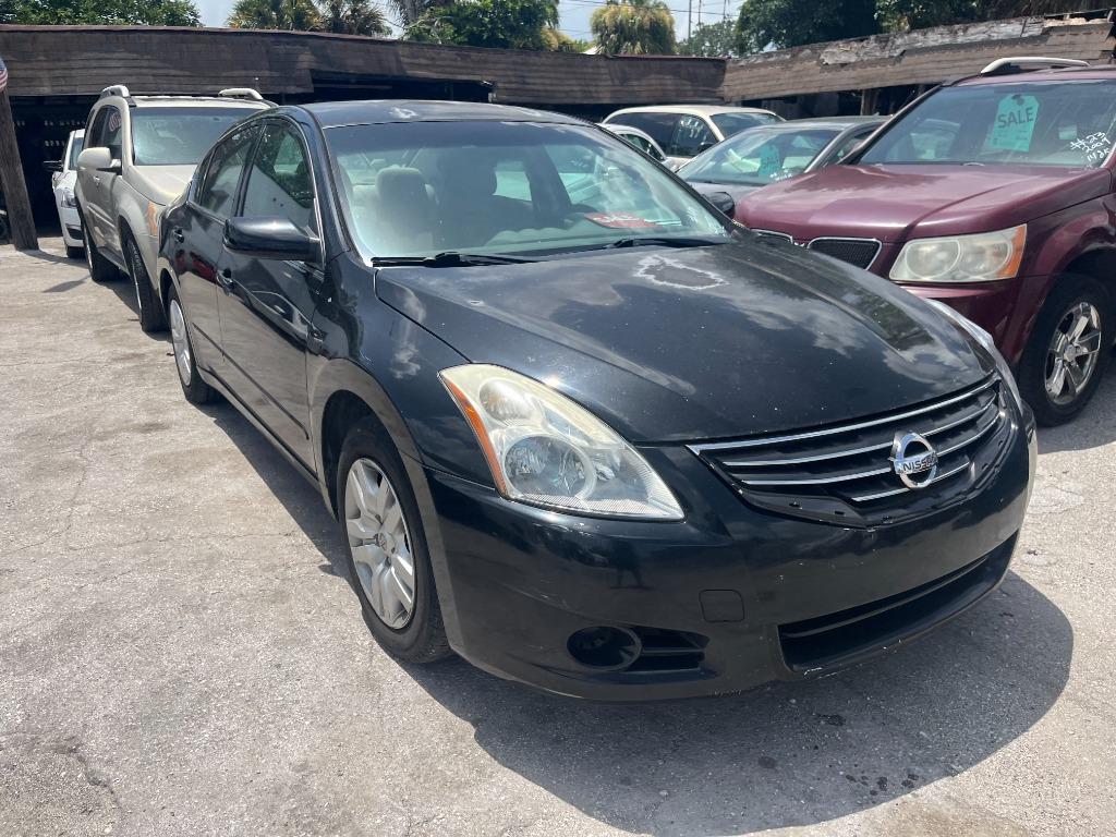 2010 Nissan Altima - $2,250