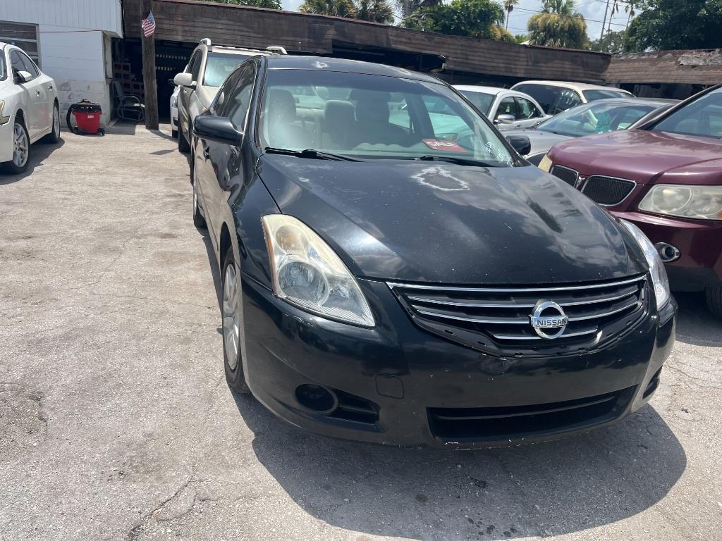 2010 Nissan Altima - $2,250