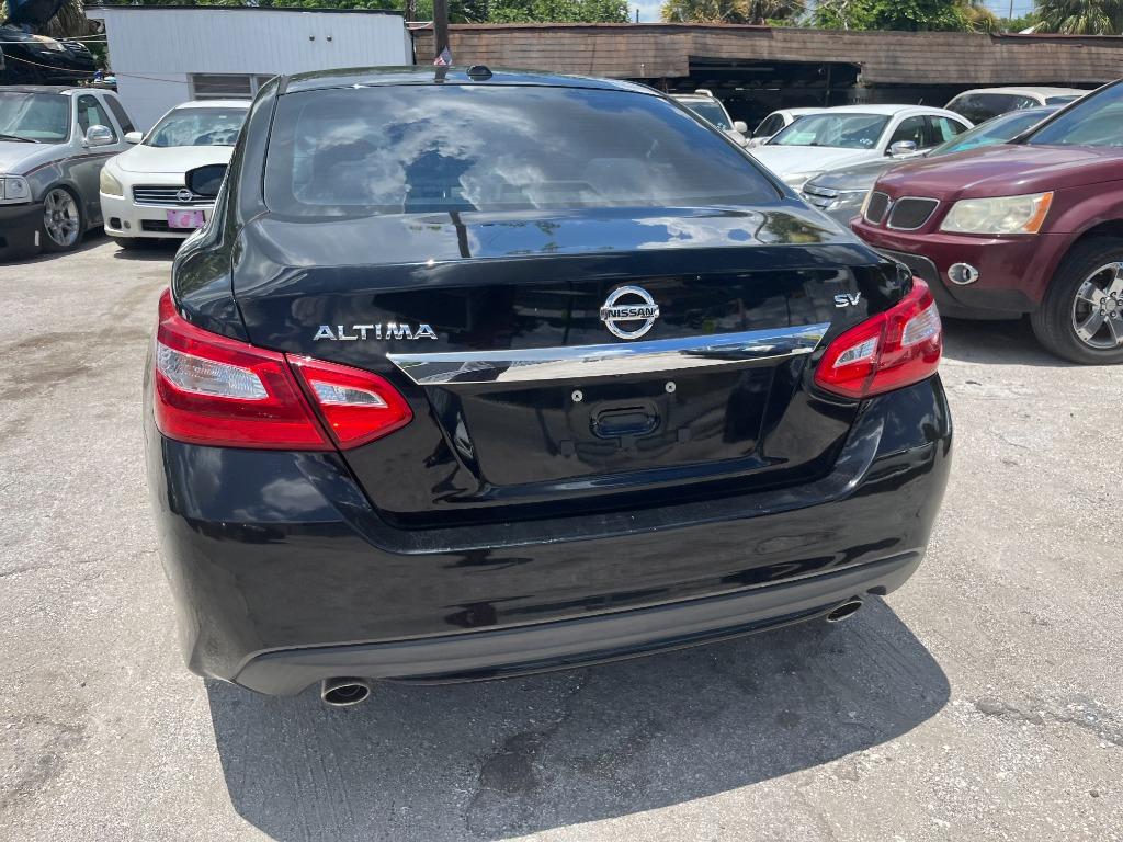 2016 Nissan Altima - $4,450