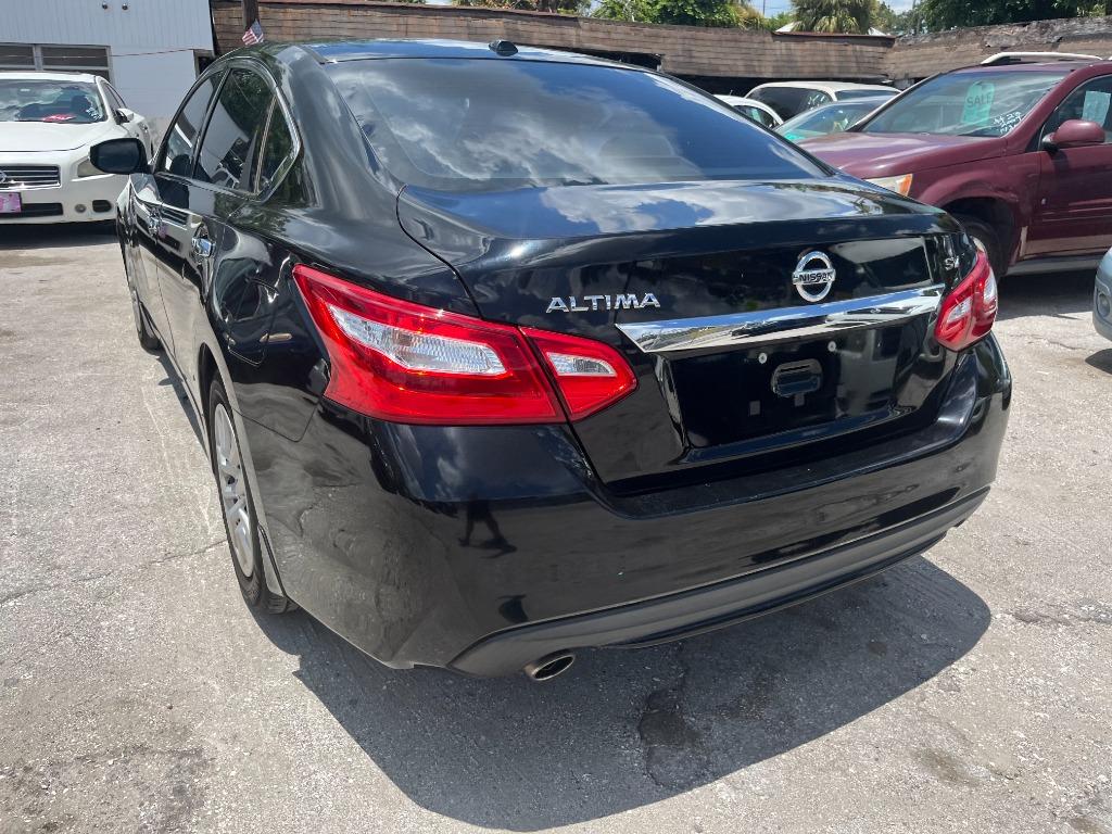 2016 Nissan Altima - $4,450