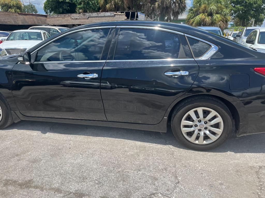 2016 Nissan Altima - $4,450