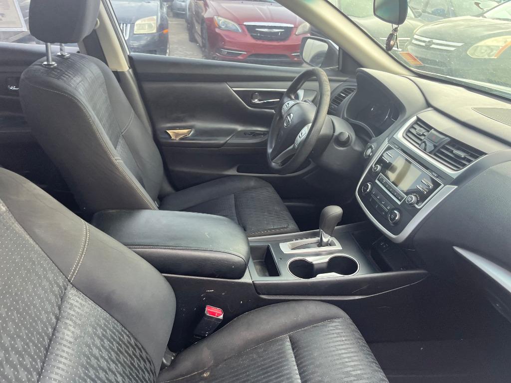 2016 Nissan Altima - $3,450