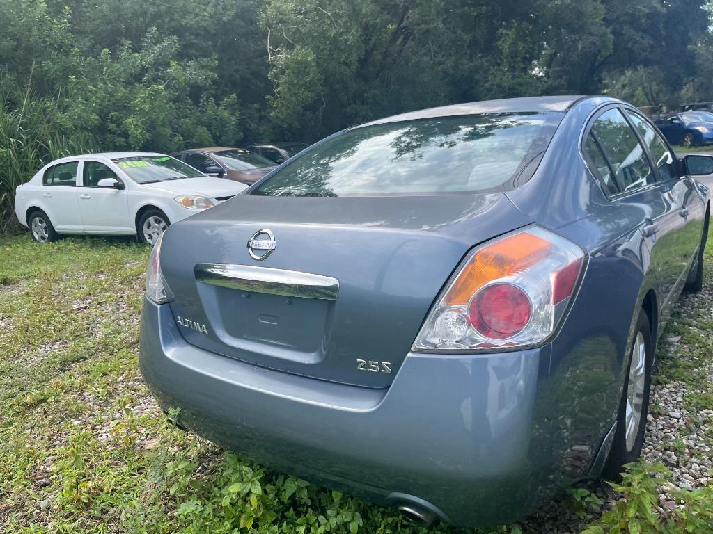 2010 Nissan Altima - $2,450