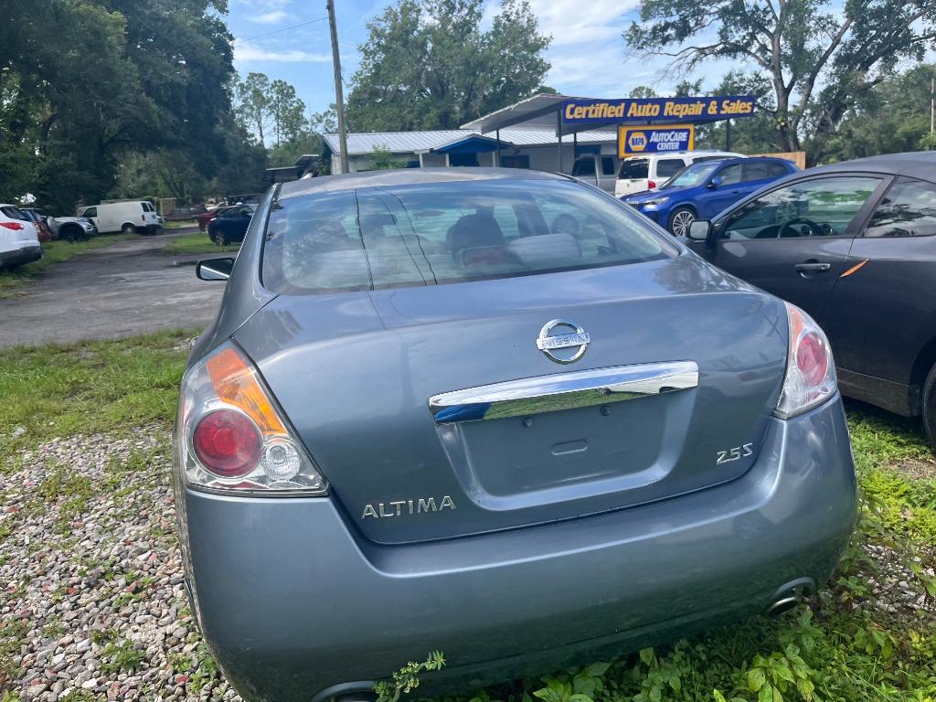 2010 Nissan Altima - $2,450