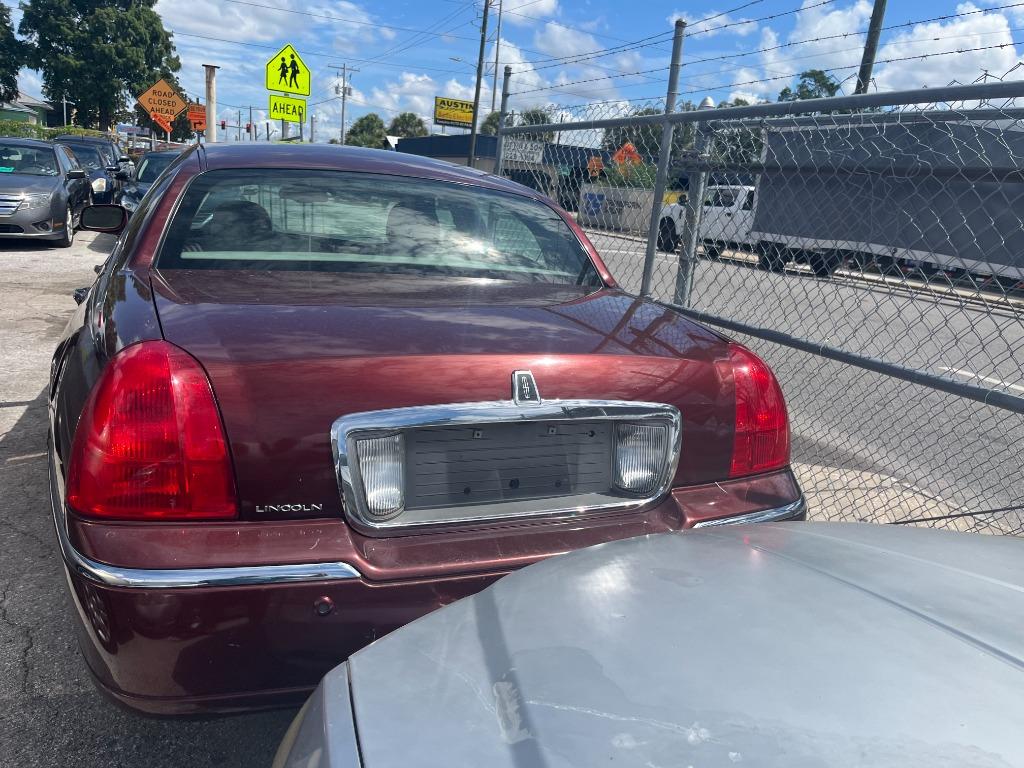 2004 Lincoln Town Car - $1,950