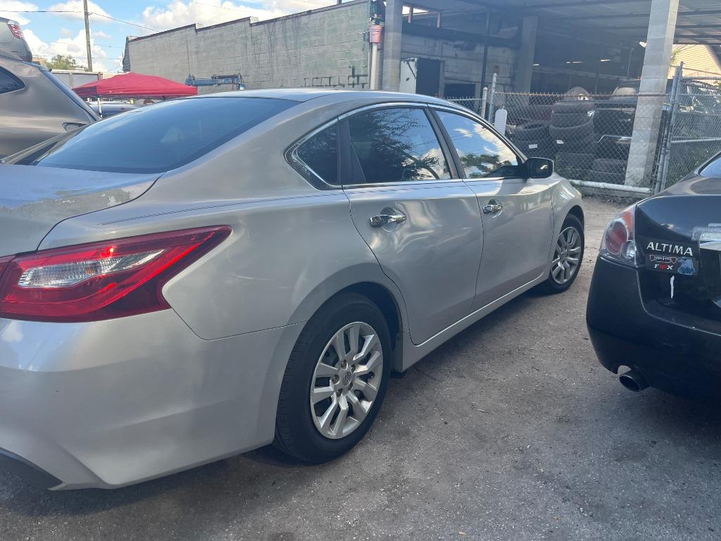 2016 Nissan Altima - $3,850