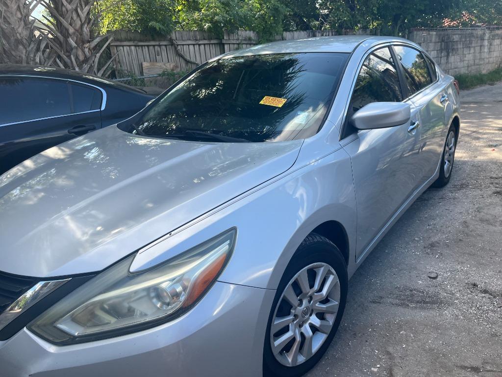 2016 Nissan Altima - $3,850