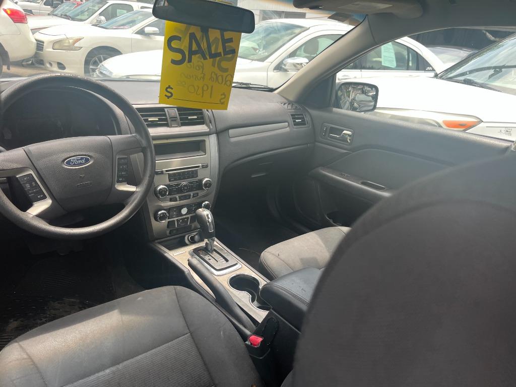 2012 Ford Fusion - $1,950