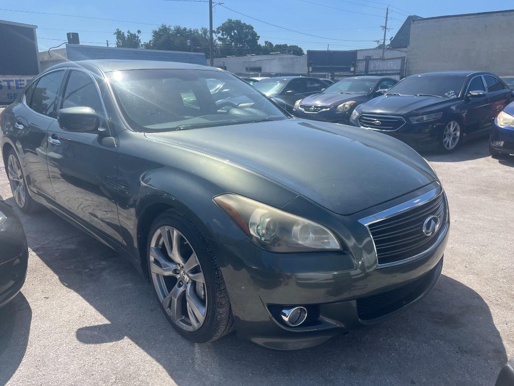 2013 INFINITI M