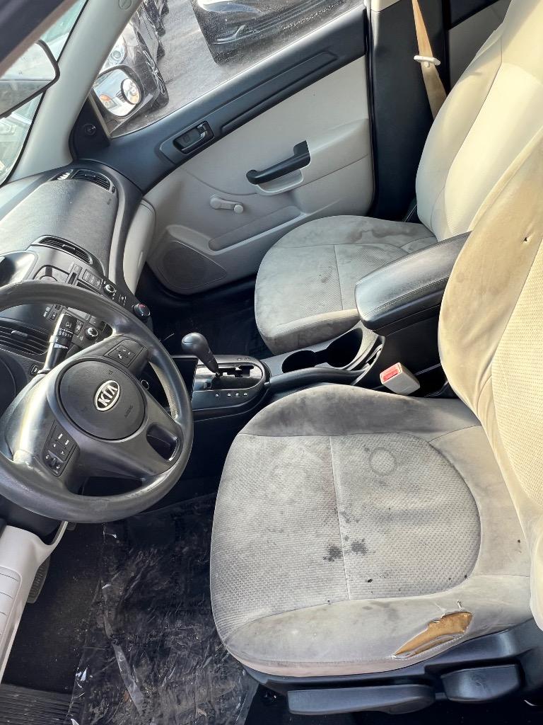 2010 Kia Forte LX photo