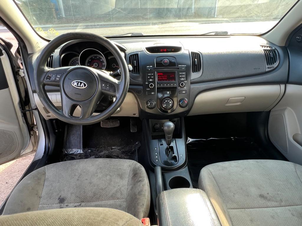 2010 Kia Forte LX photo