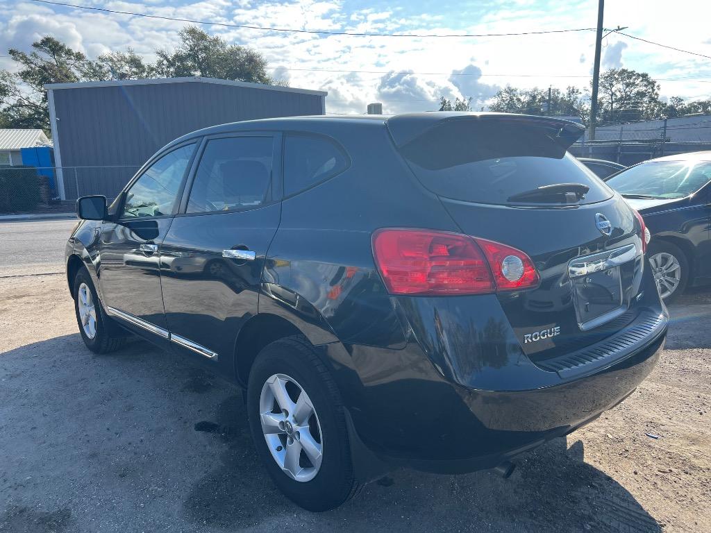 2013 Nissan Rogue S photo