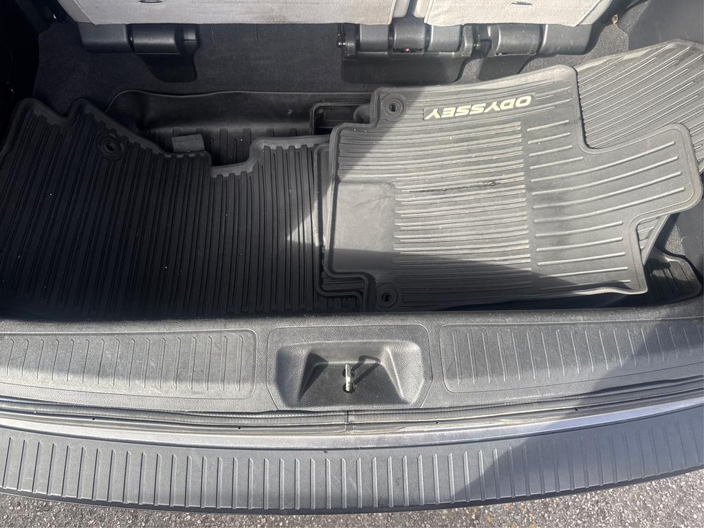 2020 Honda Odyssey - $18,995