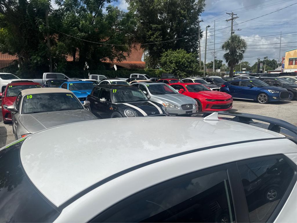 2022 Hyundai Veloster - $22,995