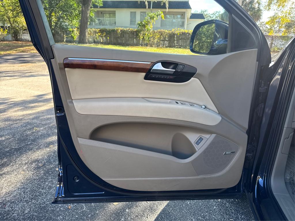 2014 Audi Q7 - $10,995