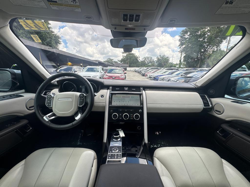 2017 Land Rover Discovery - $13,995