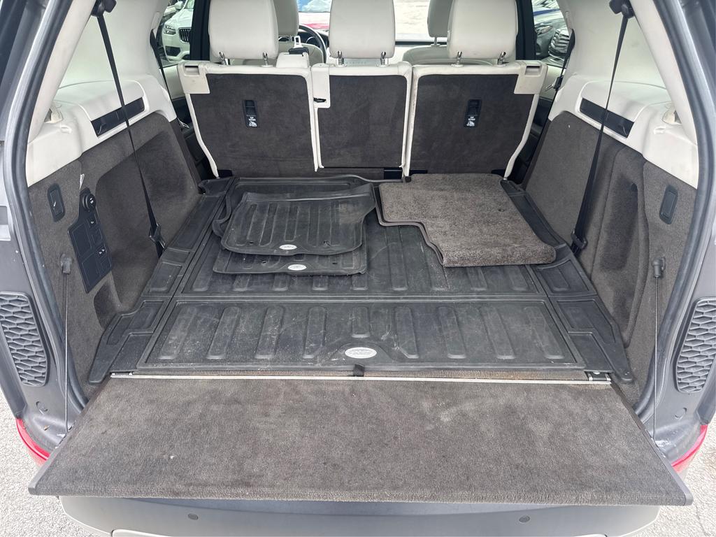 2017 Land Rover Discovery - $13,995