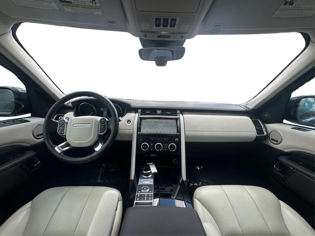2017 Land Rover Discovery - $13,995
