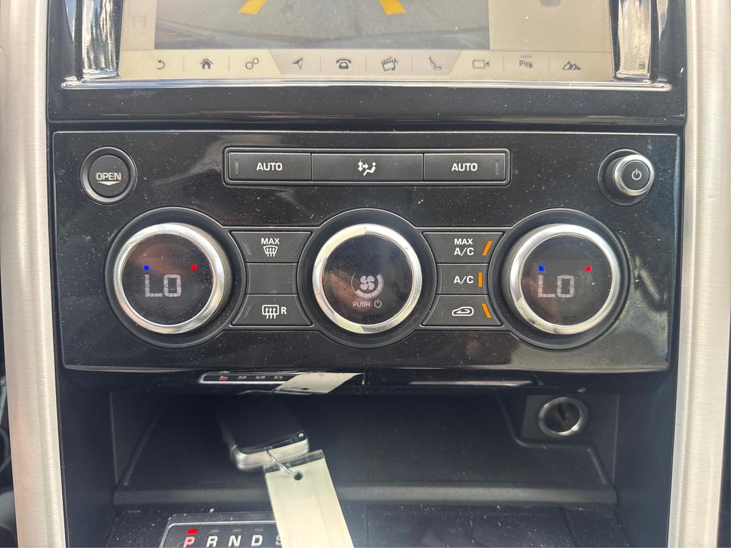 2017 Land Rover Discovery - $13,995