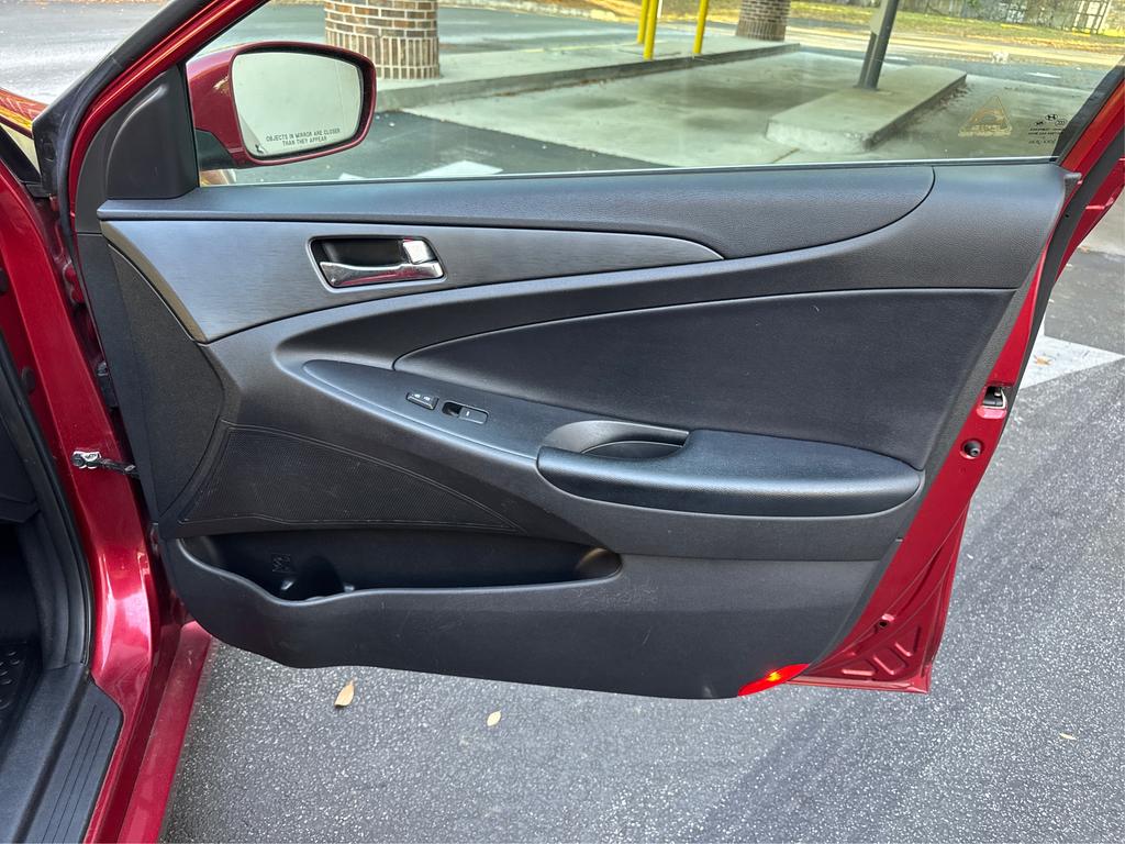 2011 Hyundai Sonata Limited photo