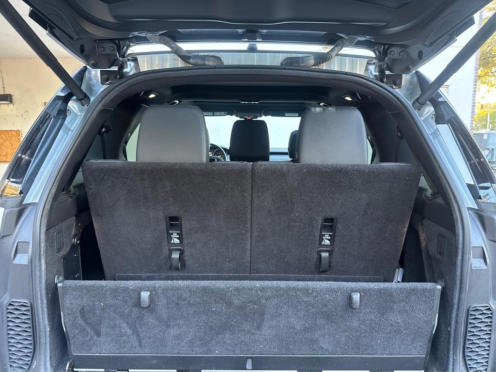 2018 Land Rover Discovery SE photo