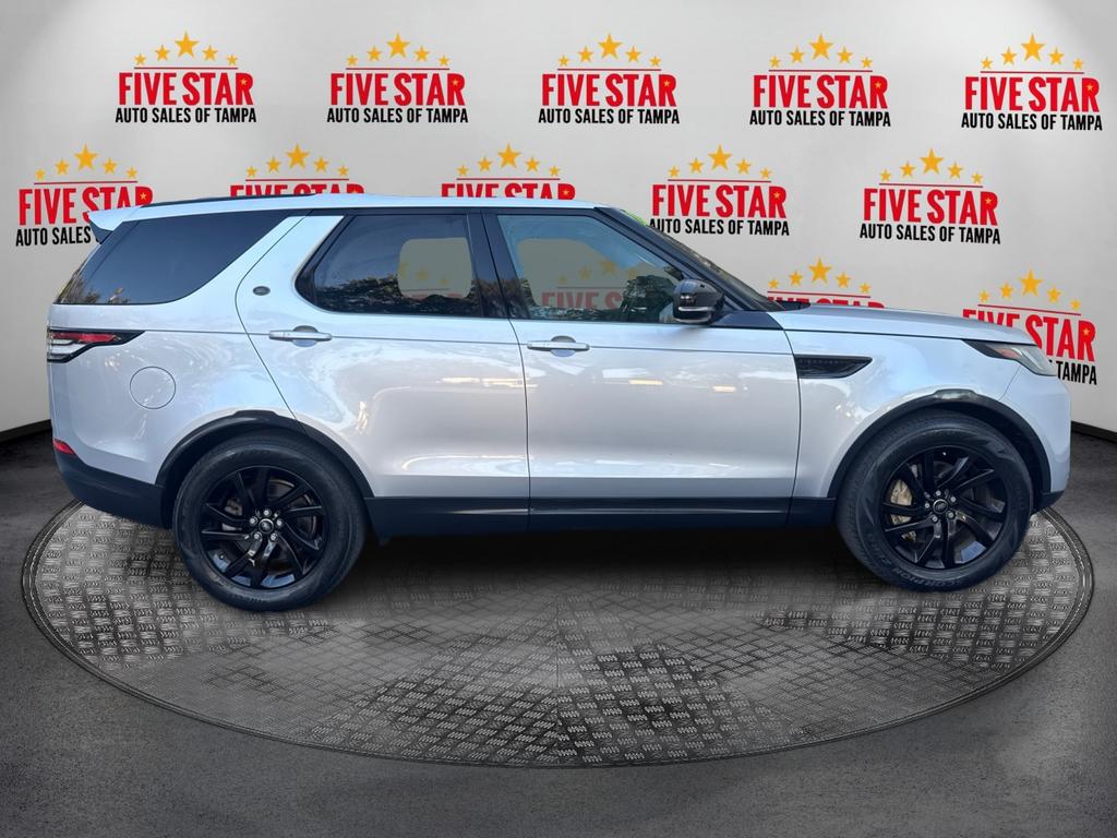 2018 Land Rover Discovery SE photo