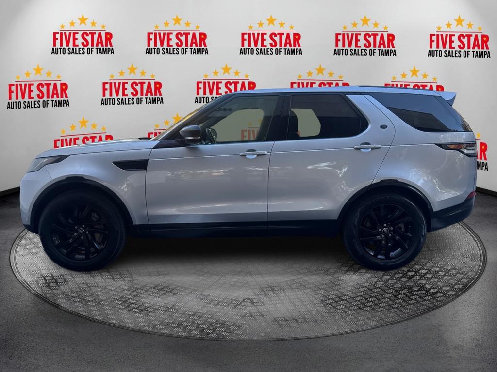 2018 Land Rover Discovery SE photo