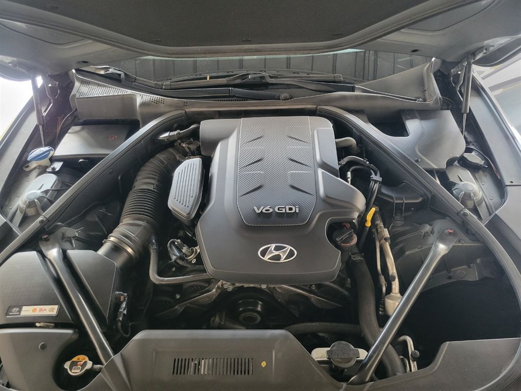 2015 Hyundai Genesis 3.8L photo