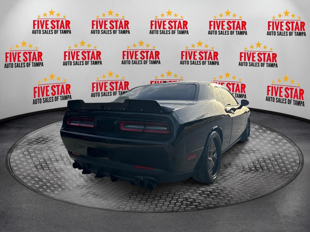 2020 Dodge Challenger SXT photo