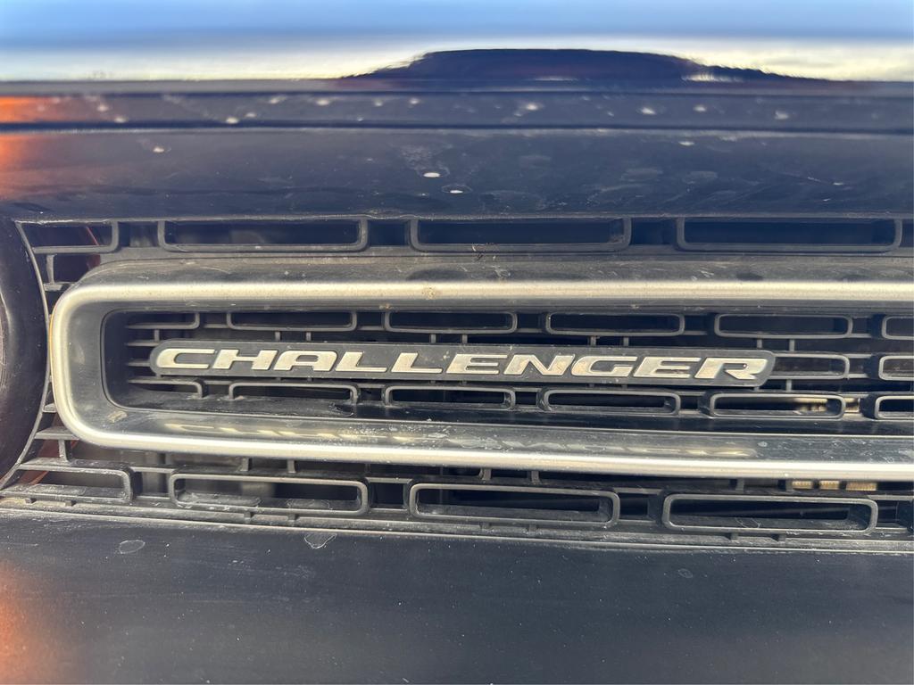 2020 Dodge Challenger SXT photo