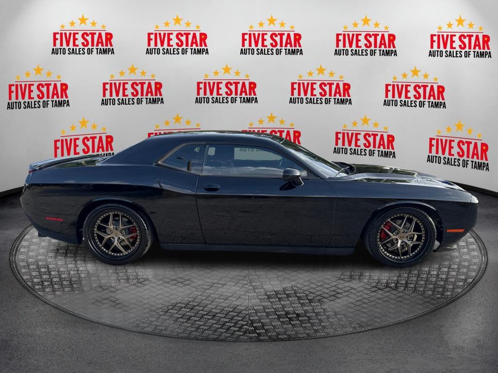 2020 Dodge Challenger SXT photo