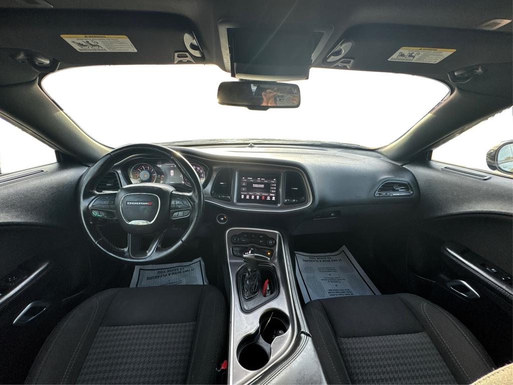 2020 Dodge Challenger SXT photo