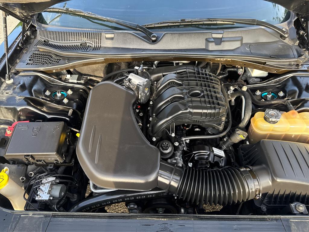 2020 Dodge Challenger SXT photo